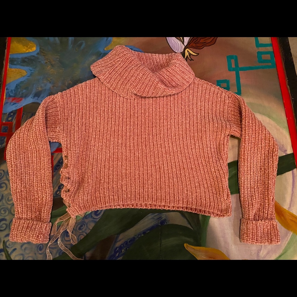 Salmon cropped turtle neck sweater lace up side